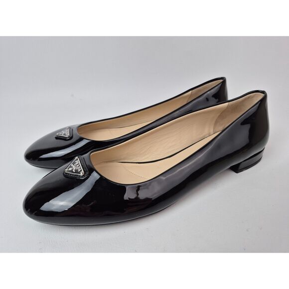 Prada Women's Black Patent Leather Logo Ballerina Flats Size 40 - Picture 2 of 7